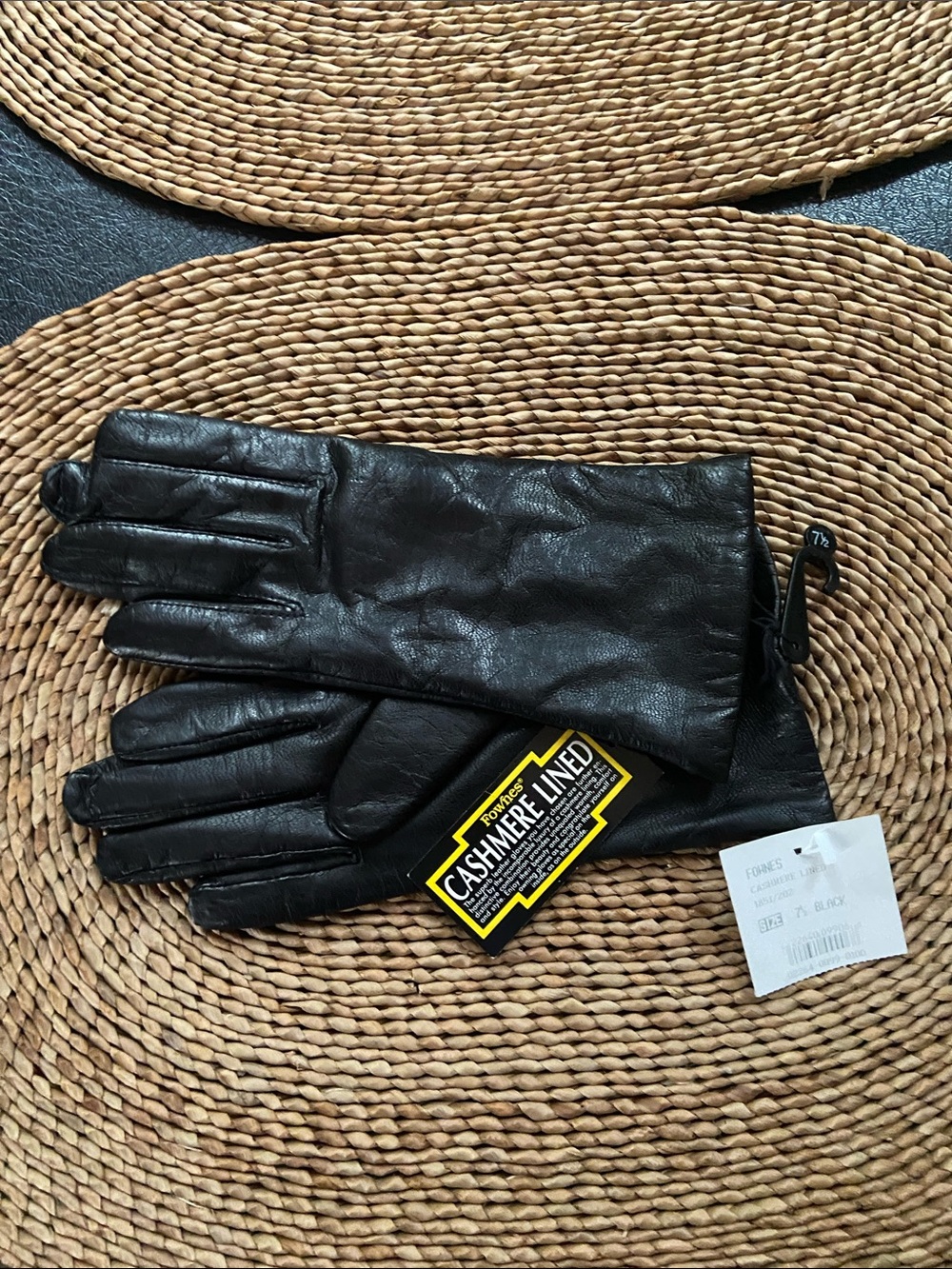 Fownes Black Leather Cashmere-Lined Gloves Size 7 1/2